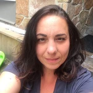 Meet your Posher, Voula